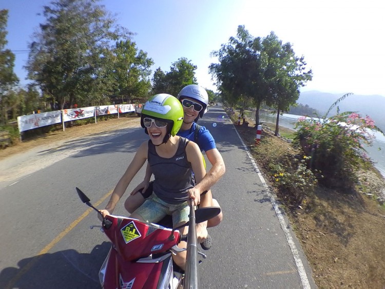Four Things I Learned Riding a Motor Scooter in Thailand (And 2015 Resolutions)